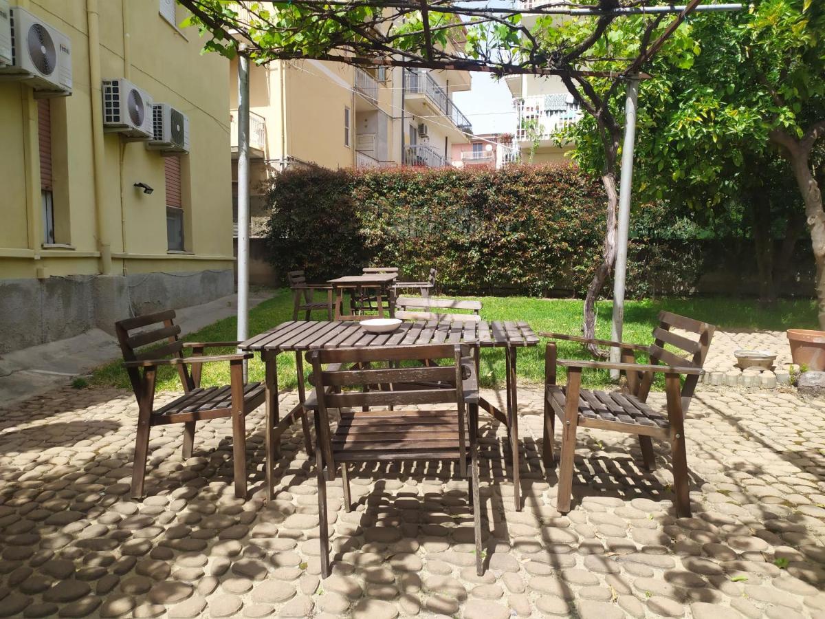 Barnet House Lamezia Apartment Lamezia Terme Exterior foto